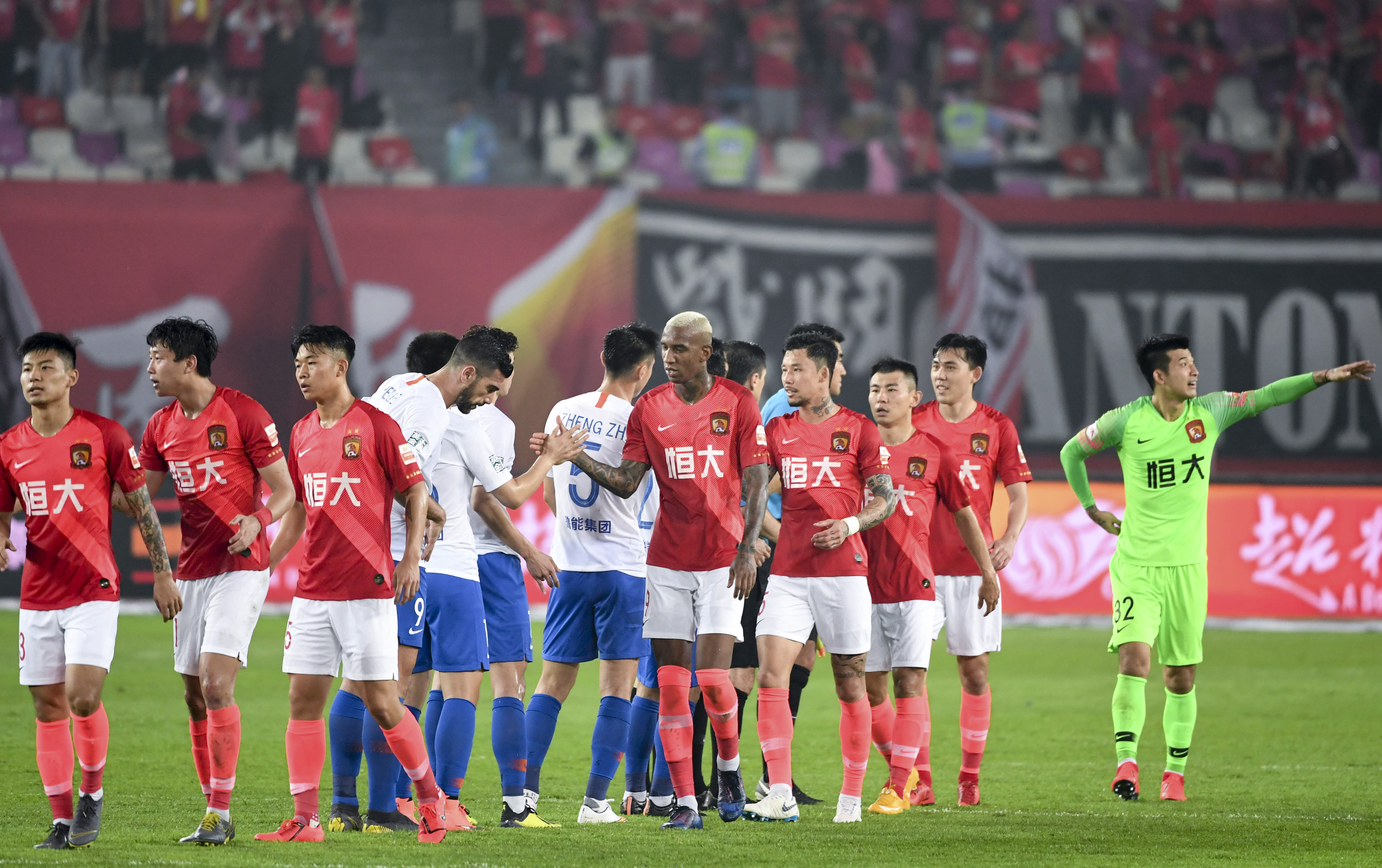 HLE官方公告：教练组和队员四人确诊新冠